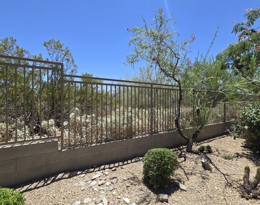 10335 E Rosemary Lane - Photo Thumbnail 32