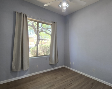 10335 E Rosemary Lane - Photo Thumbnail 24