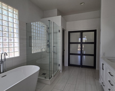 10335 E Rosemary Lane - Photo Thumbnail 18