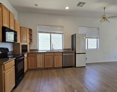 10335 E Rosemary Lane - Photo Thumbnail 10
