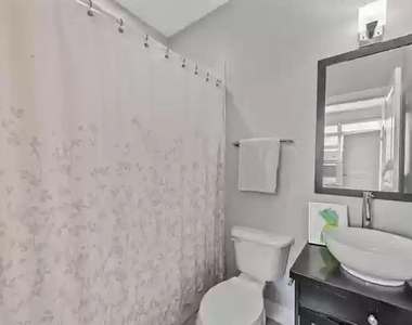 5711 Ross Avenue - Photo Thumbnail 11