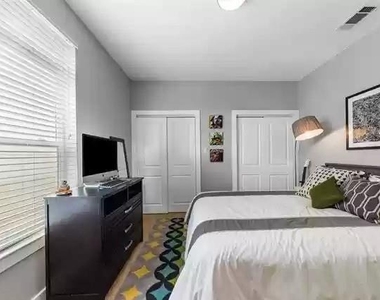 5711 Ross Avenue - Photo Thumbnail 8