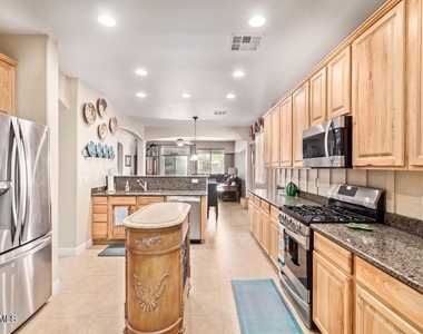 6833 W St Charles Avenue - Photo Thumbnail 10