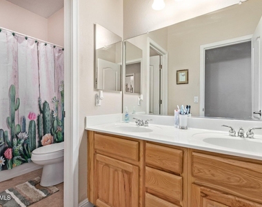 6833 W St Charles Avenue - Photo Thumbnail 13