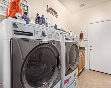 6833 W St Charles Avenue - Photo Thumbnail 12
