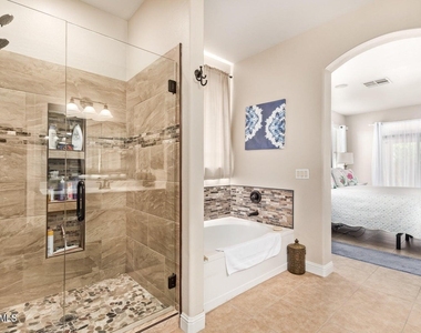 6833 W St Charles Avenue - Photo Thumbnail 14