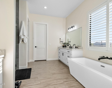 15422 W Bajada Drive - Photo Thumbnail 13