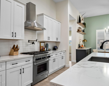 15422 W Bajada Drive - Photo Thumbnail 16
