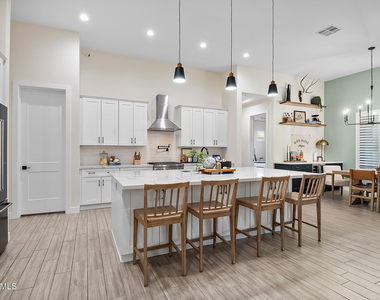 15422 W Bajada Drive - Photo Thumbnail 6