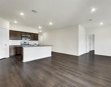 2118 Brisbon Street - Photo Thumbnail 9