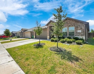 2118 Brisbon Street - Photo Thumbnail 2