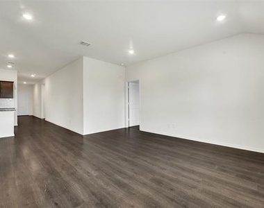 2118 Brisbon Street - Photo Thumbnail 11