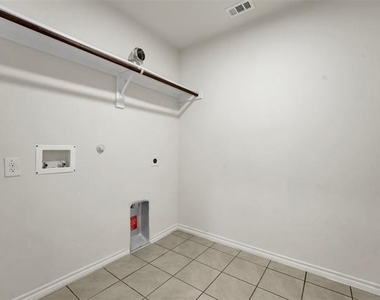2118 Brisbon Street - Photo Thumbnail 26