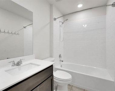 2118 Brisbon Street - Photo Thumbnail 23
