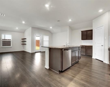 2118 Brisbon Street - Photo Thumbnail 4