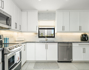 2679 S Ocean Boulevard - Photo Thumbnail 7