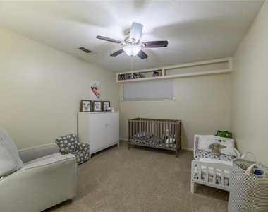 109 N Lois Lane - Photo Thumbnail 9