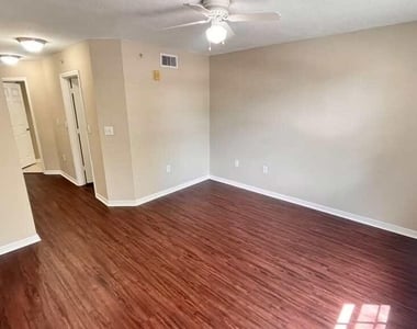 15155 Michelangelo Boulevard - Photo Thumbnail 16