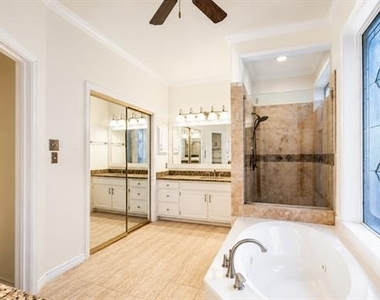 810 Pearl Drive - Photo Thumbnail 4