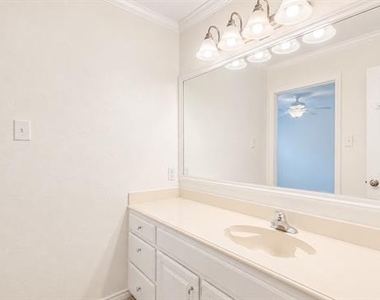 810 Pearl Drive - Photo Thumbnail 11