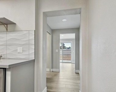 2068 E Howe Avenue - Photo Thumbnail 4