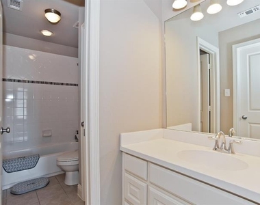 5009 Sail Creek Drive - Photo Thumbnail 27
