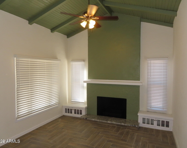 42 E 2nd Avenue - Photo Thumbnail 2