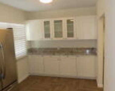 42 E 2nd Avenue - Photo Thumbnail 4