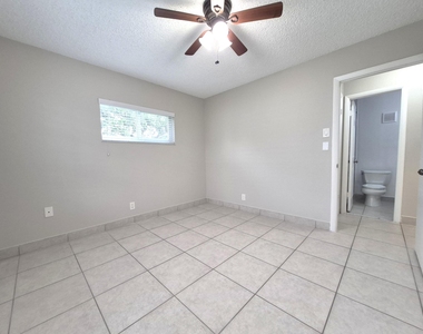 5510 S Lakewood Cir Circle S - Photo Thumbnail 10