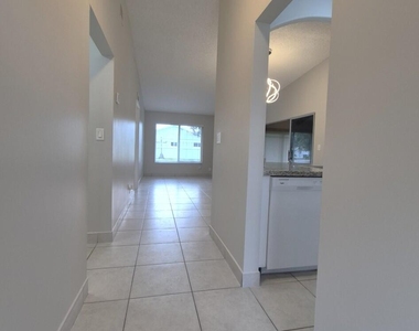 5510 S Lakewood Cir Circle S - Photo Thumbnail 6