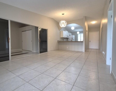5510 S Lakewood Cir Circle S - Photo Thumbnail 26