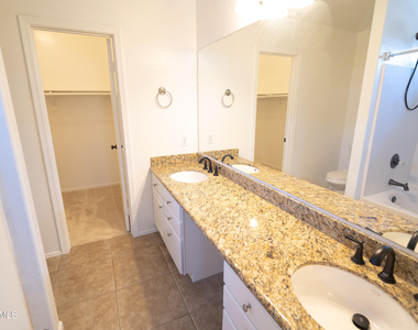 1492 N Saddle Street N - Photo Thumbnail 7