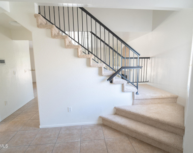 1492 N Saddle Street N - Photo Thumbnail 2