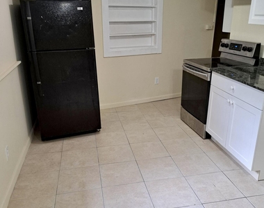 1521 N 59th Terrace - Photo Thumbnail 1
