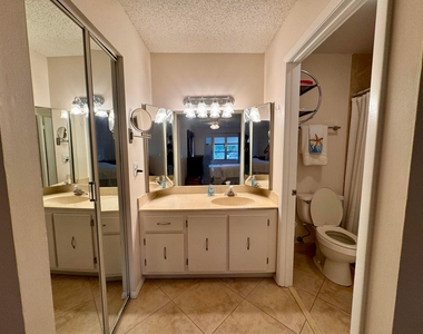 1252 W Club Dr Drive W - Photo Thumbnail 16