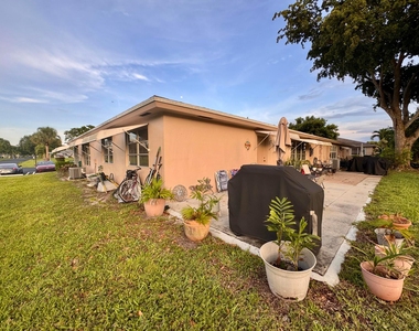 1252 W Club Dr Drive W - Photo Thumbnail 22