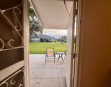 1252 W Club Dr Drive W - Photo Thumbnail 20