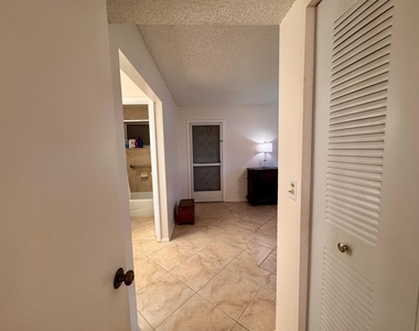 1252 W Club Dr Drive W - Photo Thumbnail 15