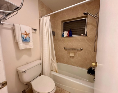 1252 W Club Dr Drive W - Photo Thumbnail 17