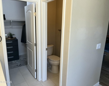 1181 W Goldfinch Way - Photo Thumbnail 25