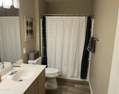 1181 W Goldfinch Way - Photo Thumbnail 30