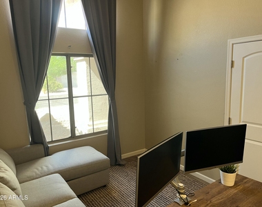 1181 W Goldfinch Way - Photo Thumbnail 9