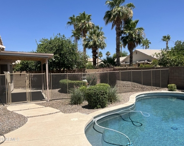1181 W Goldfinch Way - Photo Thumbnail 36