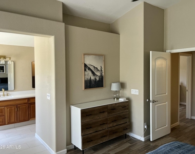 1181 W Goldfinch Way - Photo Thumbnail 21
