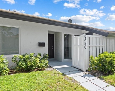 8576 Nw 32nd Street - Photo Thumbnail 1