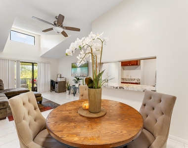 1108 Green Pine Boulevard - Photo Thumbnail 7