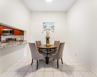 1108 Green Pine Boulevard - Photo Thumbnail 6