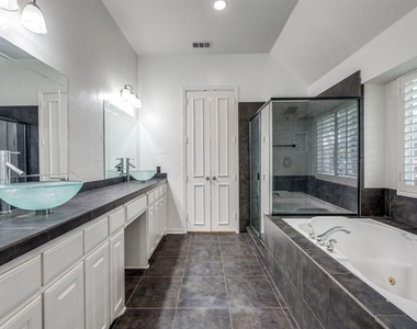 4684 Old Pond Drive - Photo Thumbnail 11