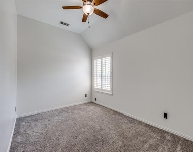 4684 Old Pond Drive - Photo Thumbnail 15
