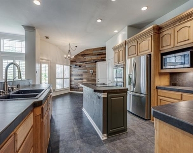 4684 Old Pond Drive - Photo Thumbnail 6